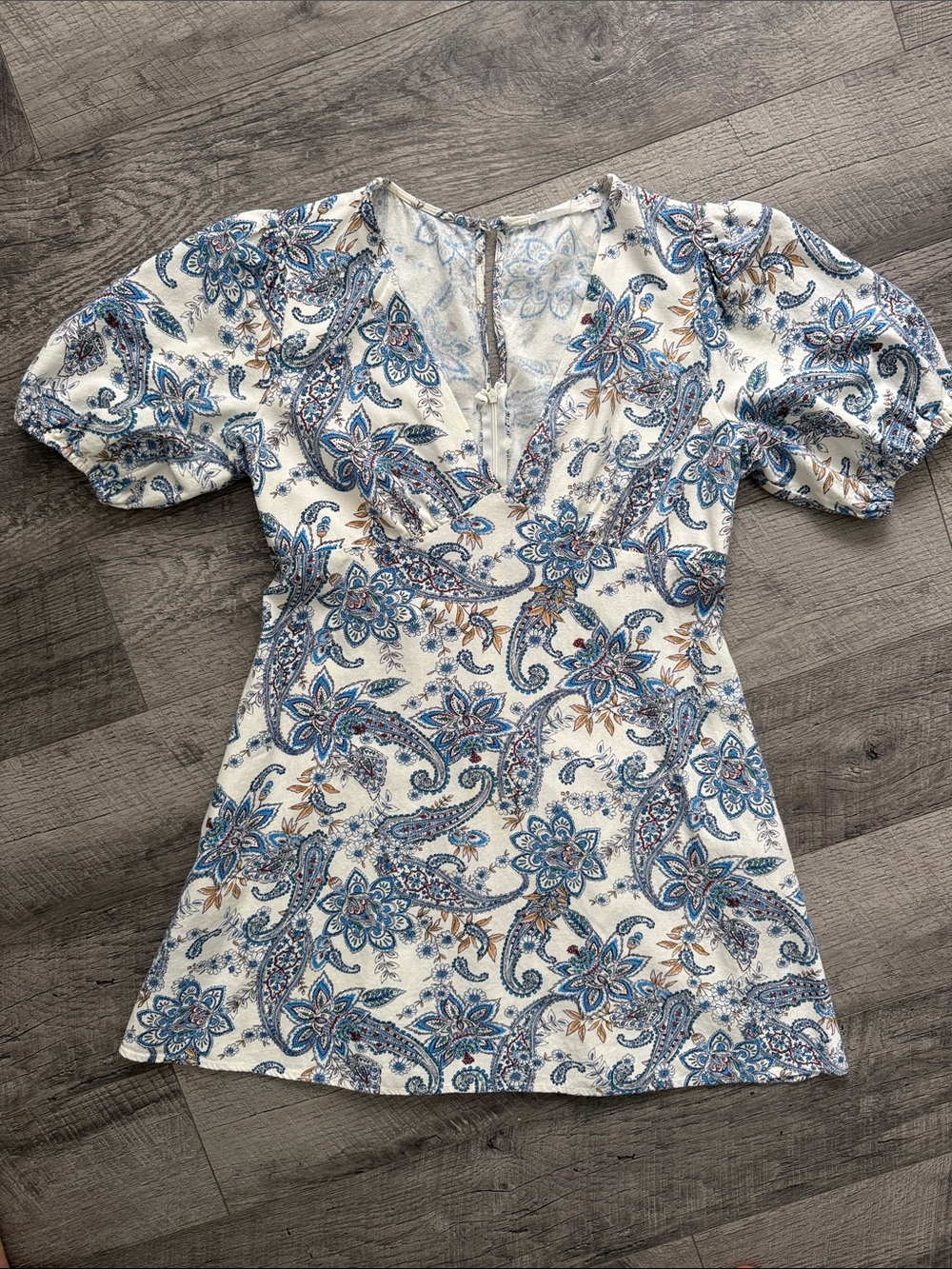 Lush Cream Paisley V-Neck Mini Dress with Blue and Tan Accents linen cotton sz L